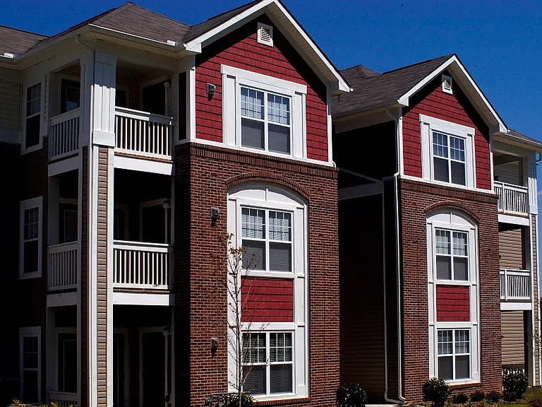 Rivermere Apartments — Photo 9