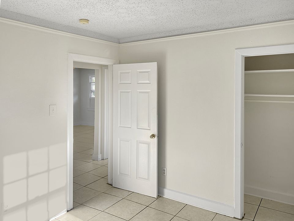 1st image of 3029 Allen St Unit A