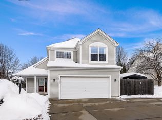 1238 Thrush Ln, Waukesha, WI 53189