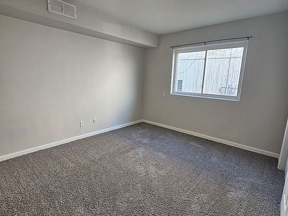 5th image of 2617 N Clark St APT 1