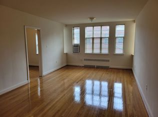 1233 N Courthouse Rd APT 101, Arlington, VA 22201