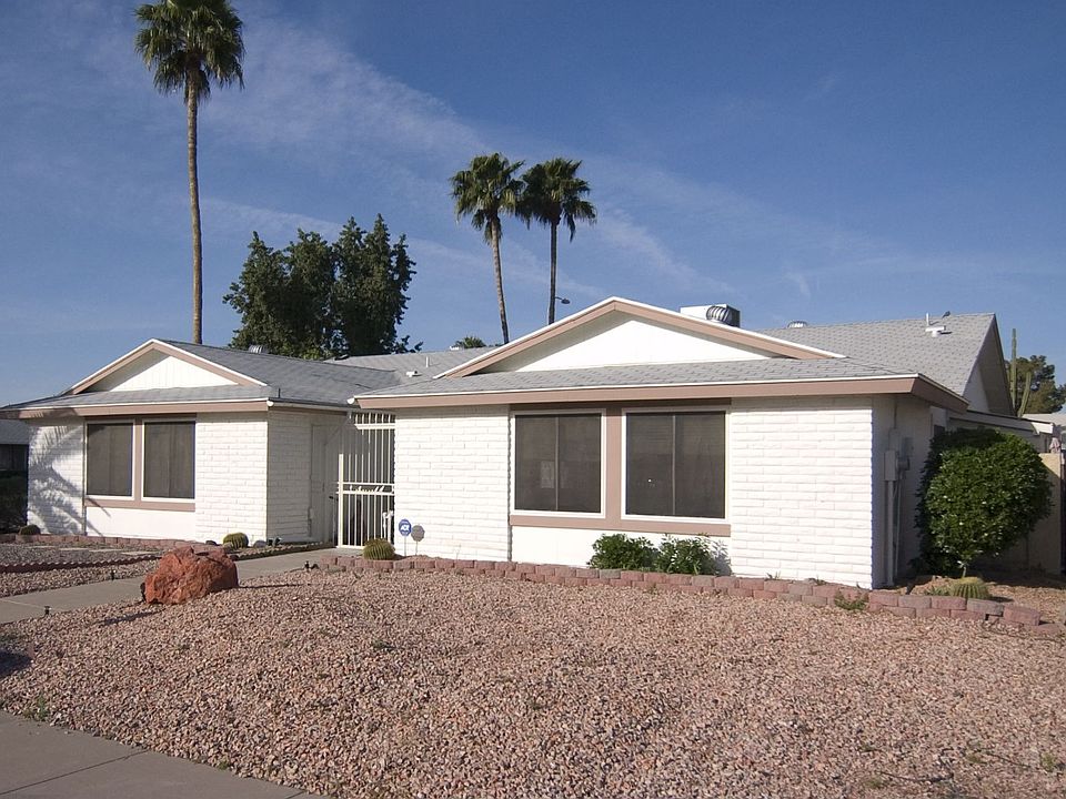 12154 Exterior