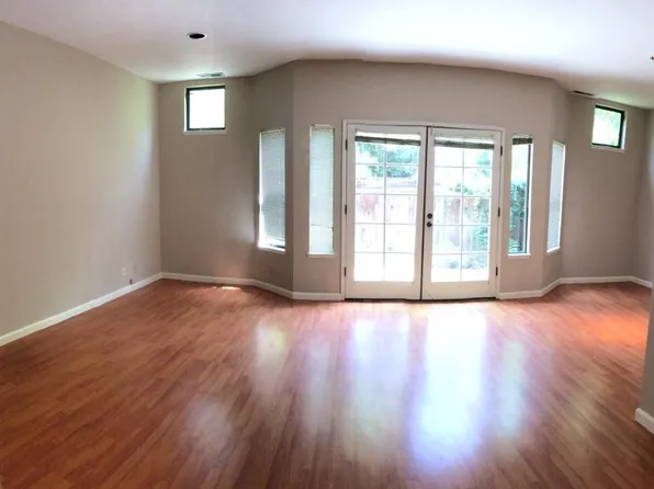 2403 Blake St, Berkeley, CA 94704