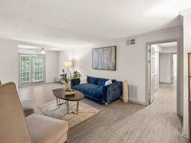 5555 Roswell Rd NE #8 — Photo 4
