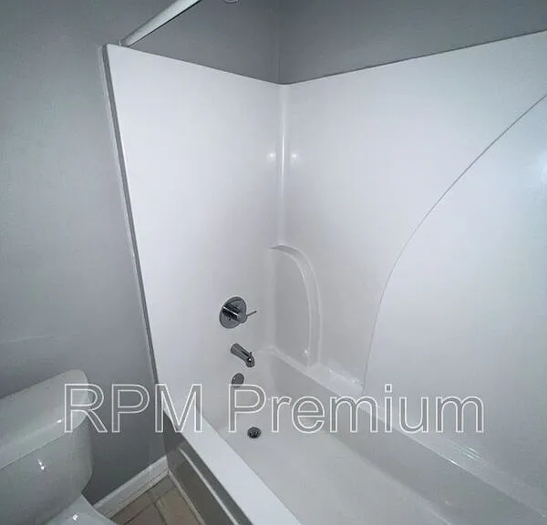5143 Baker Blvd #B — Photo 10