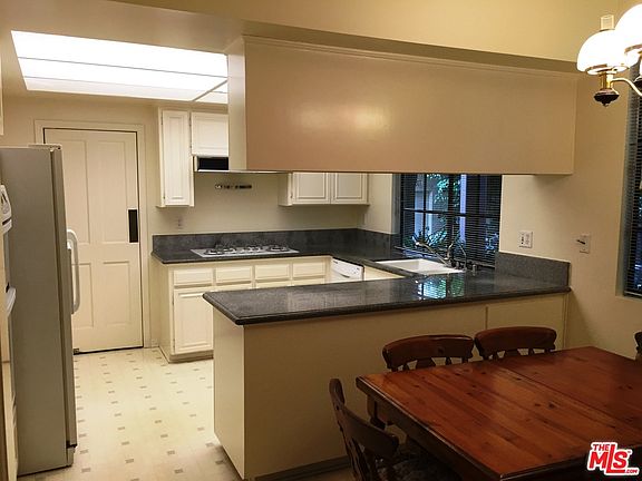 3rd image of 11939 Gorham Ave APT 108