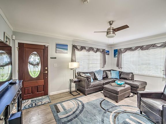 2nd image of 4307 W Palmira Ave