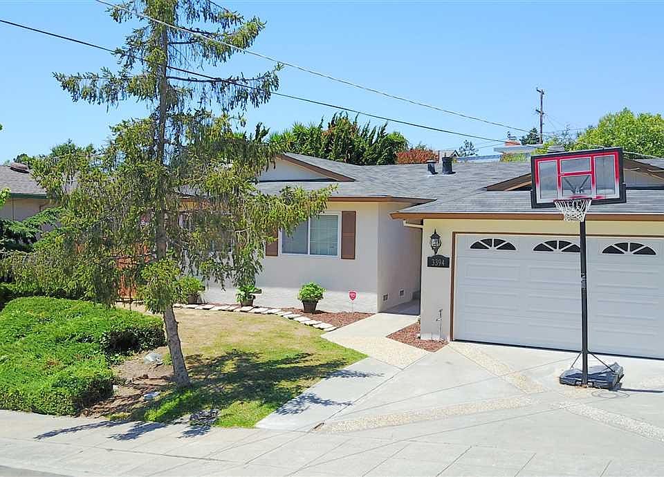 2nd image of 3394 Hackamore Dr