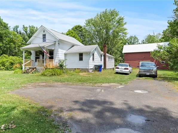 2727 Lyndonville Rd, Medina, NY 14103