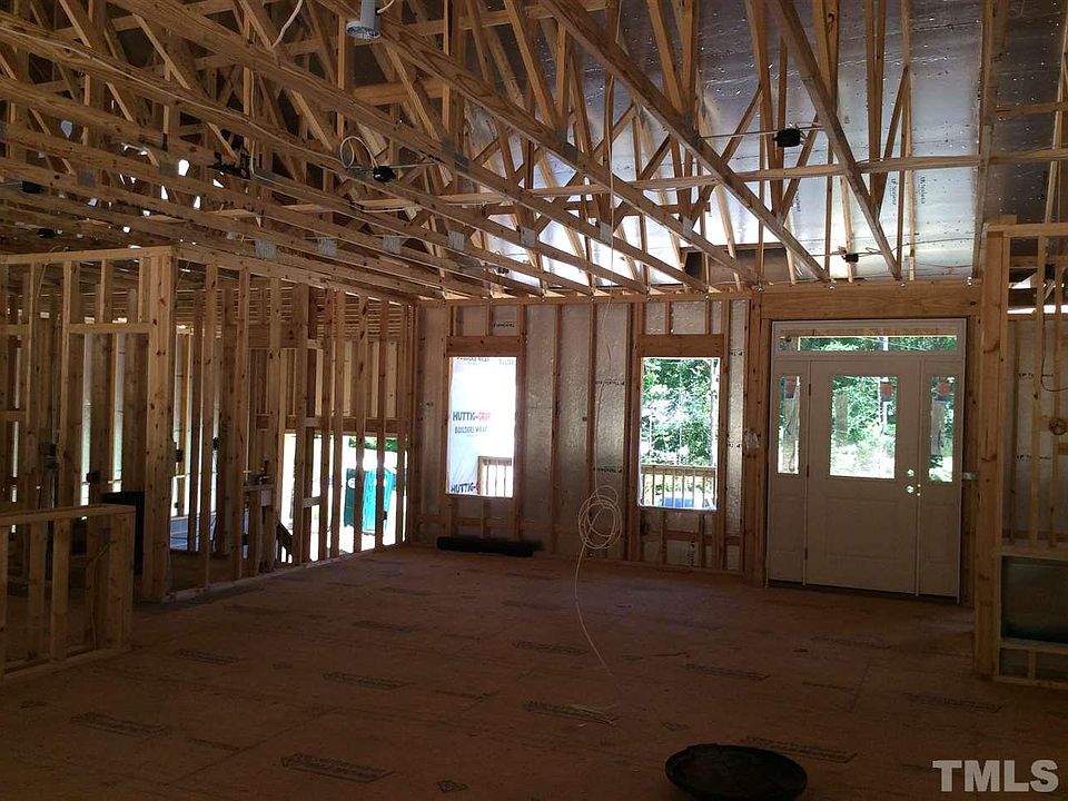2nd image of 147 Ottawa Dr