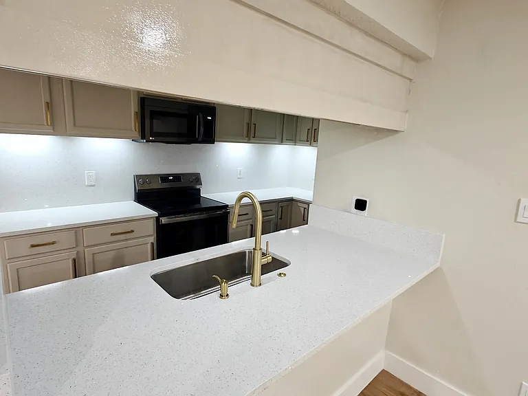Large Breakfast bar