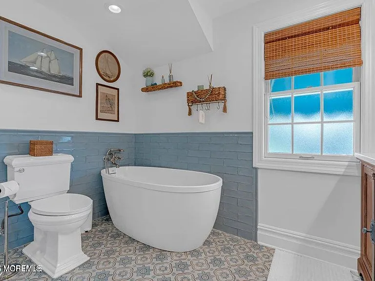 101 Neptune Pl — Photo 30