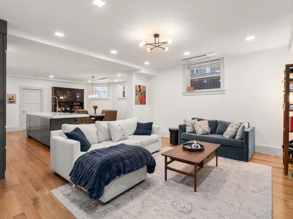 1762 Beacon St, Brookline, MA