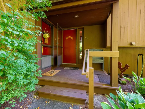 253 Old Quechee Road #6D, Hartford, VT 05059