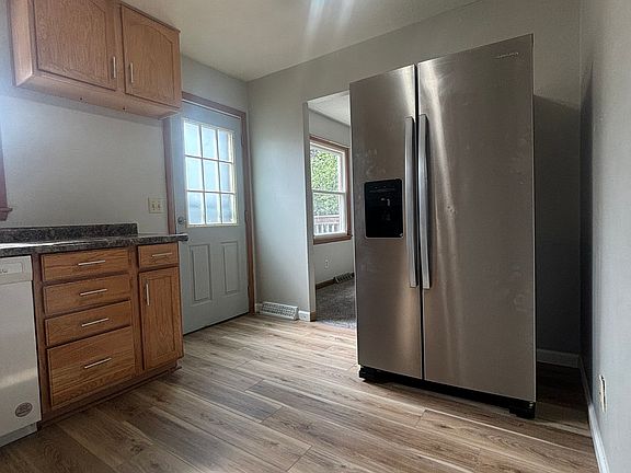 5th image of 2914 Woodland Ln