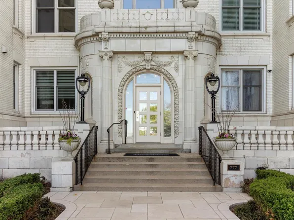 777 North Prospect AVENUE #NT2, Milwaukee, WI 53202