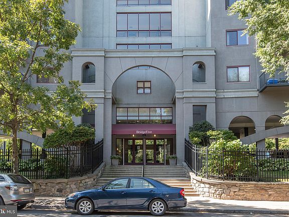 2nd image of 3750-78 Main St #209