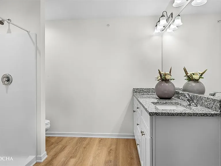 1059 Gillespie Ln — Photo 12