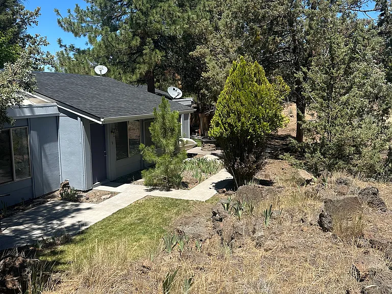1700 NE Wells Acres Rd #9 — Photo 10