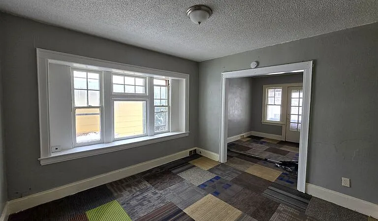 333 Rosewood Ter #1 — Photo 2