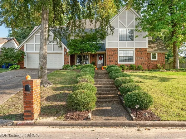 9000 Canterbury Cv, Fort Smith, AR 72903