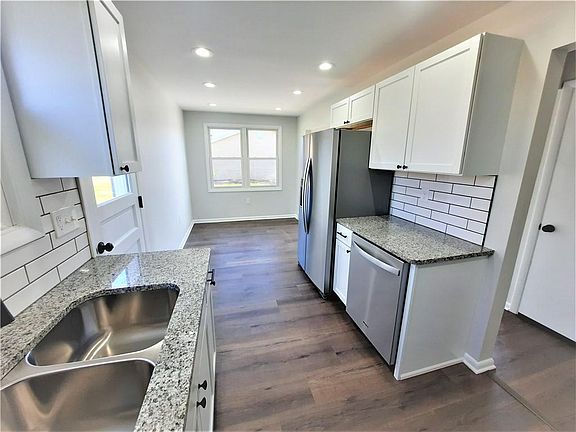 5th image of 636 Morningstar Dr