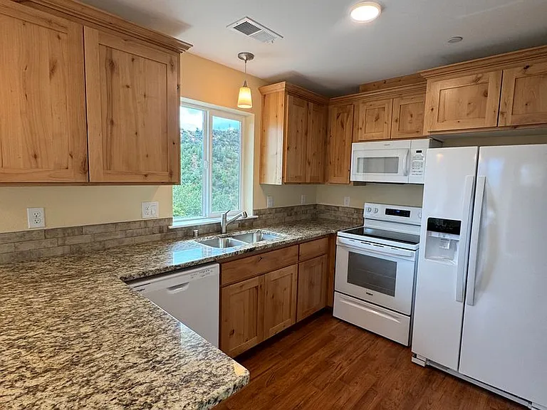 9657 Swasey Dr — Photo 4