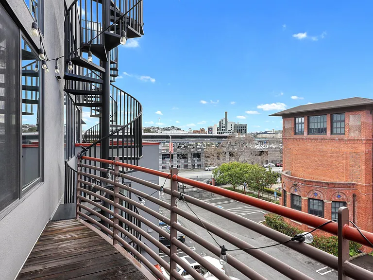 380 10th St #20 — Photo 14