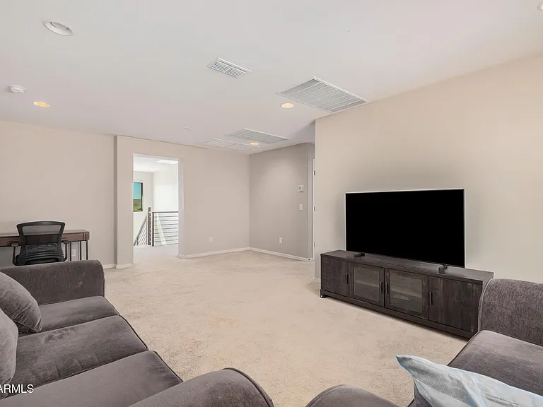 5654 N 88th Ln — Photo 43