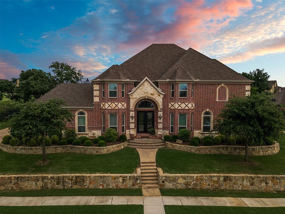 1st image of 409 Skyline Dr