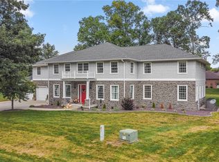 17237 Forest Hills Dr, Effingham, IL 62401