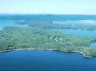 1758 Lakeview Cir, Raymond, ME 04071