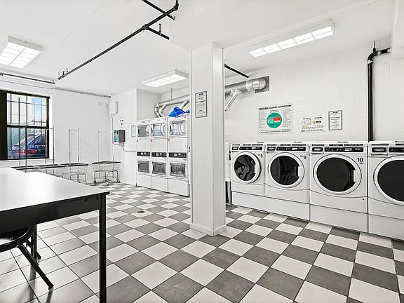 5th image of 129 Boerum Pl APT 3B
