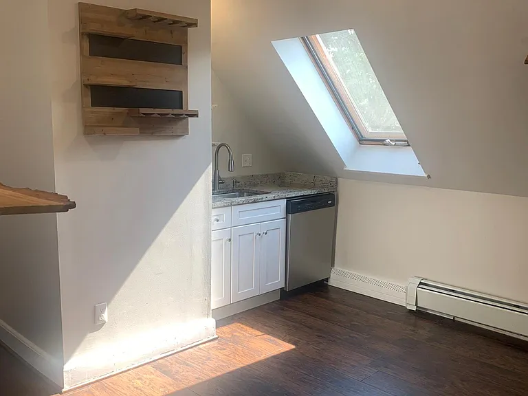 3-13 School St #3 — Photo 3