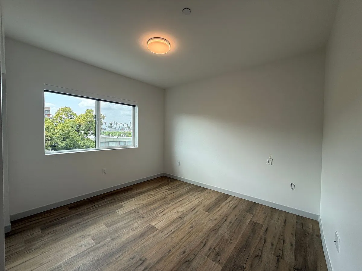 Bedroom 2 - 1240 Magnolia Ave #402