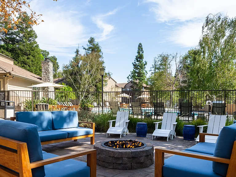 Creekside Alta Loma — Photo 13