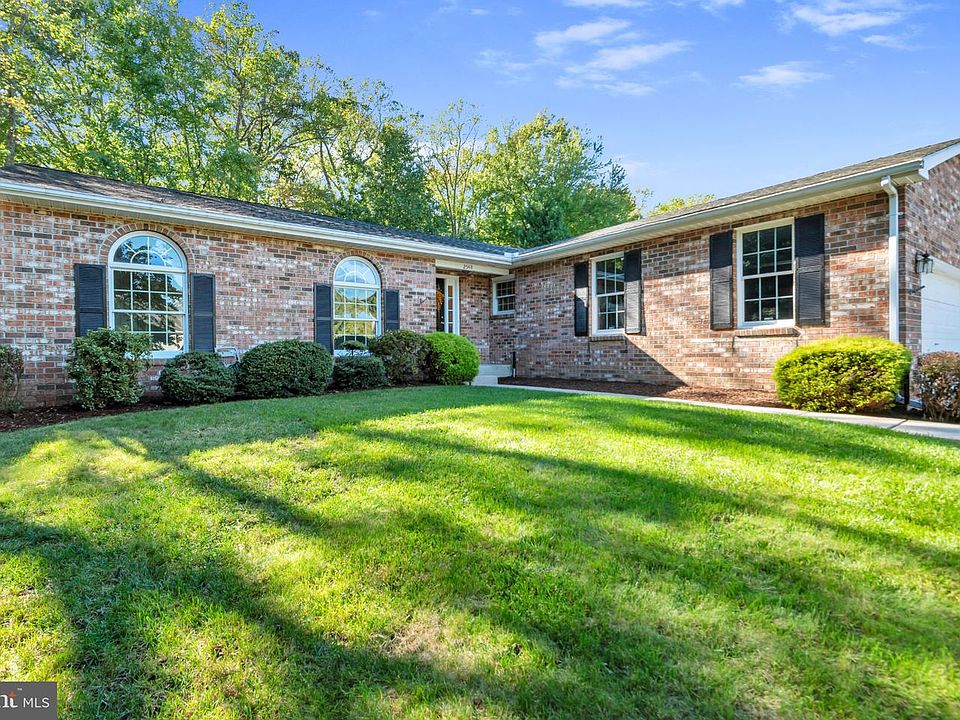 1st image of 2548 Mission Hills Ct
