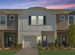 215 Brook Farm Ln, Fuquay Varina, NC 27526
