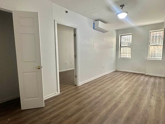 3rd image of 792 Sterling Pl APT 1K