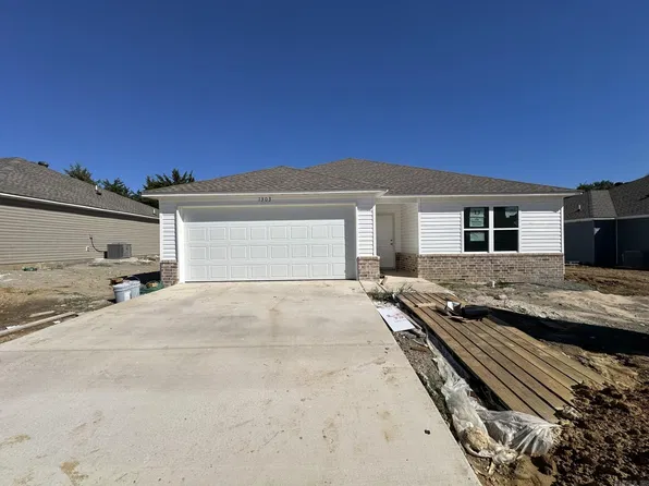 1303 Manor Oaks Blvd, Searcy, AR 72143