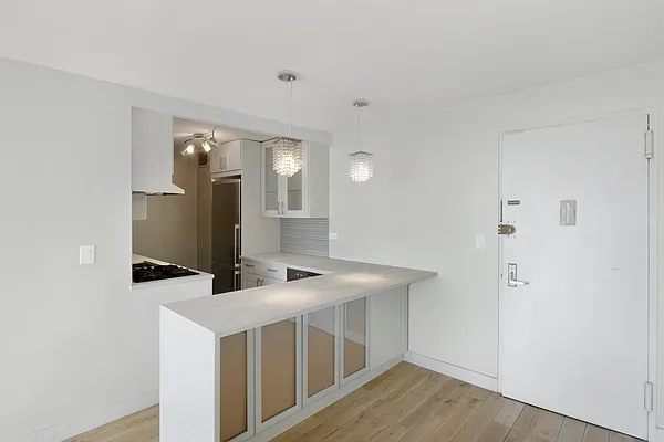 Rented by Compass | media 16