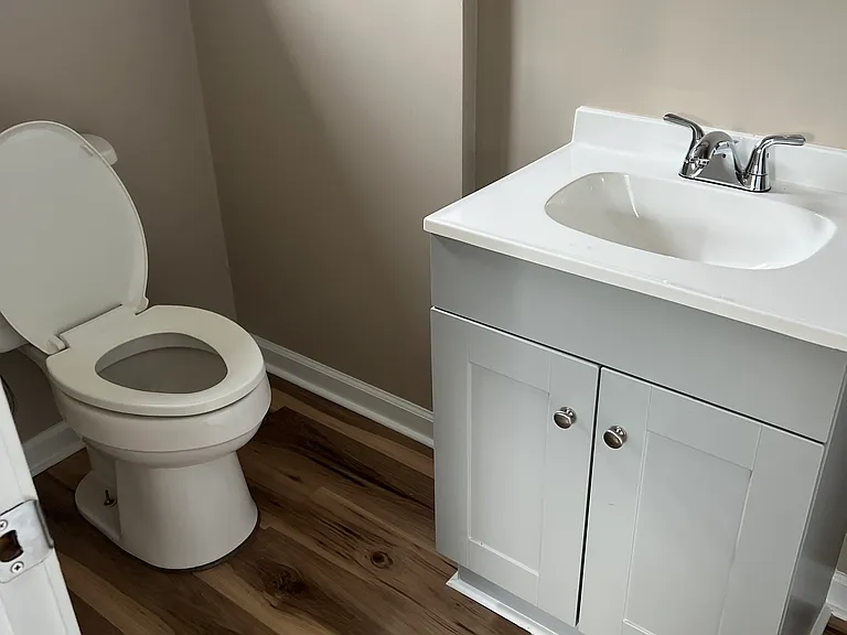 1815 George Dr — Photo 2