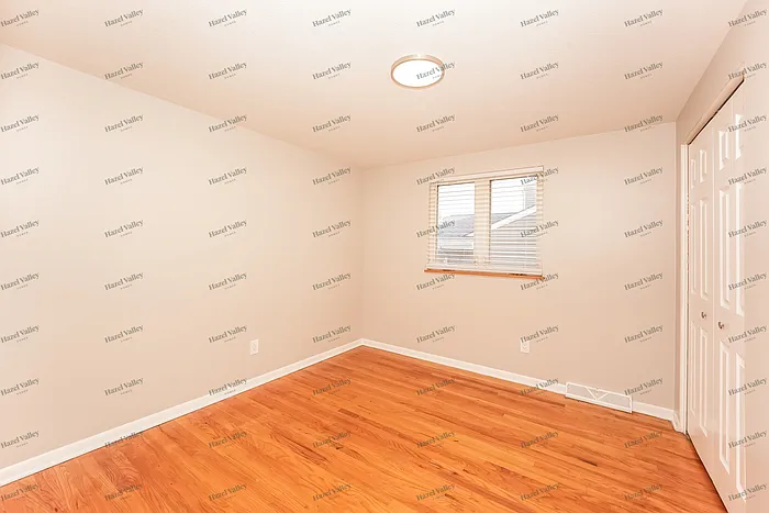 6039 Sherwood Dr — Photo 8