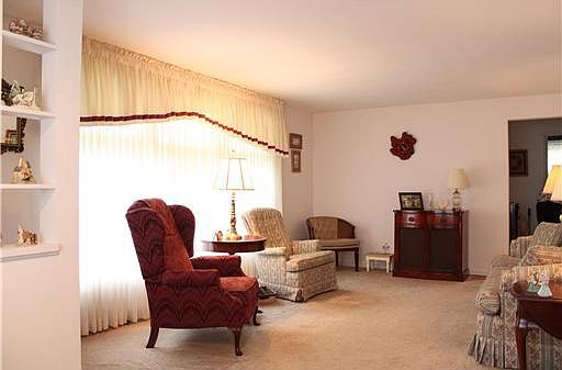 4th image of 4235 Steubenville Pike