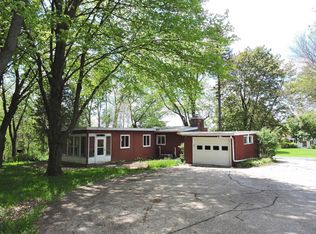 N1638 Six Corners Rd, Walworth, WI 53184