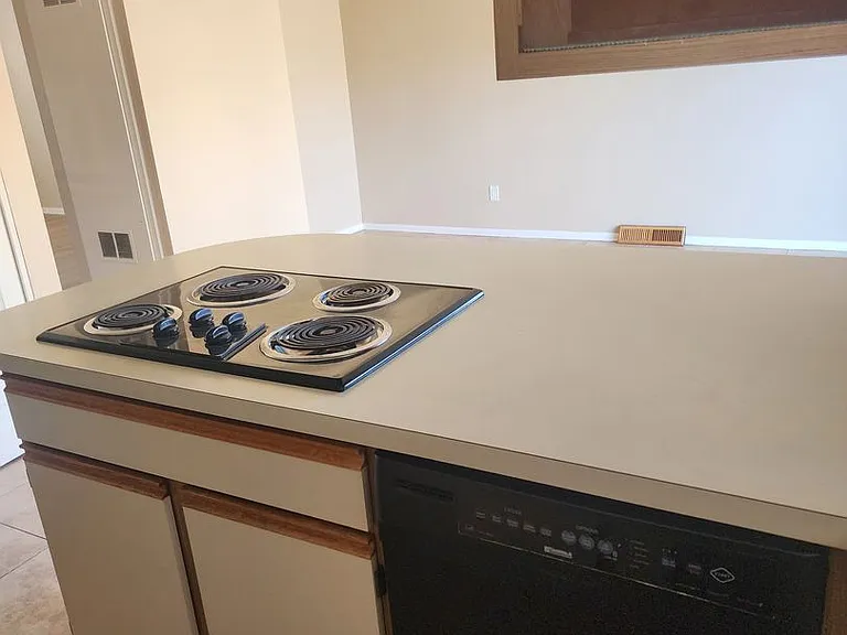 8712 Mariposa St — Photo 10