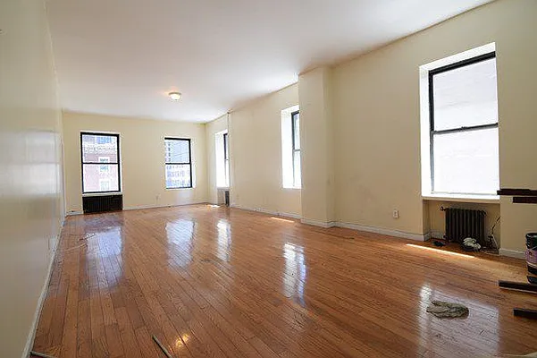 Rented by Izabella Isayev LREB | media 11