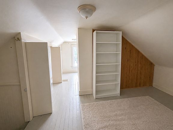 4th image of 3727 Woodland Avenue # 2nd Fl 3rd