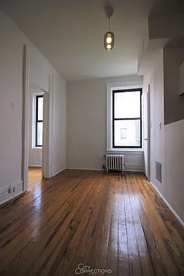 Rented by City Connections Realty | media 15