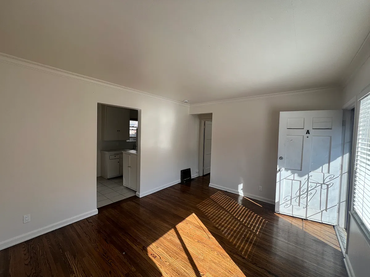 Building Photo - 2420 34th St #2422